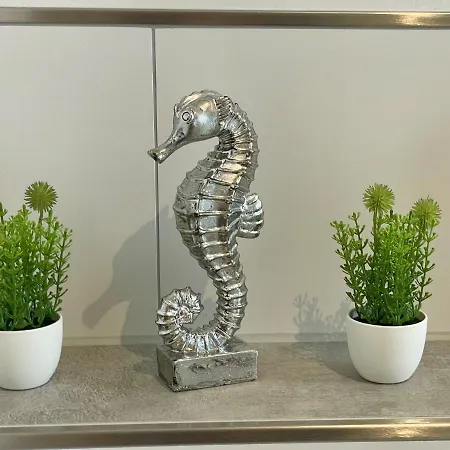 Deichkind, Am Alten Deich 4-6, 2 28 *