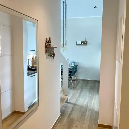 Deichkind, Am Alten Deich 4-6, 2 28 *