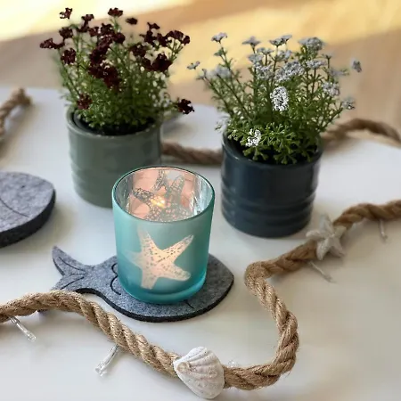 Deichkind, Am Alten Deich 4-6, 2 28 *