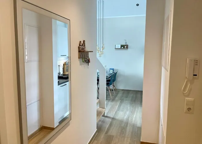 Deichkind, Am Alten Deich 4-6, 2 28 *